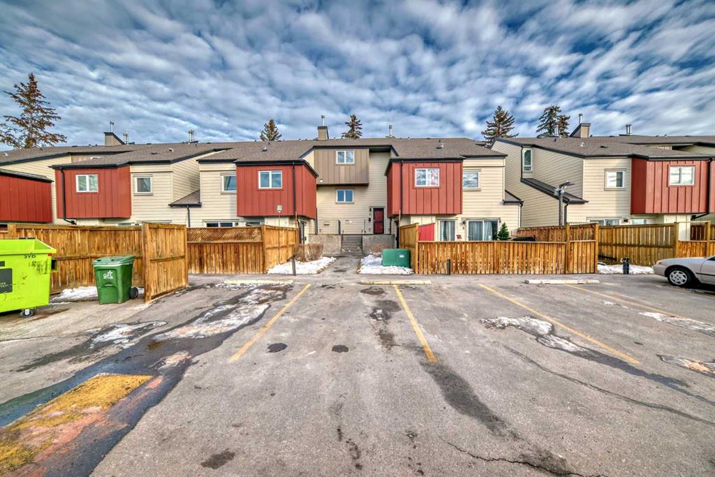 Picture of 10, 4740 Dalton Dr, Calgary Drive , Calgary Real Estate Listing