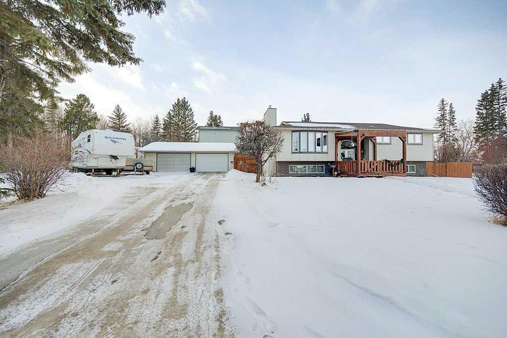 Picture of 4410 46 StreetClose , Sylvan Lake Real Estate Listing