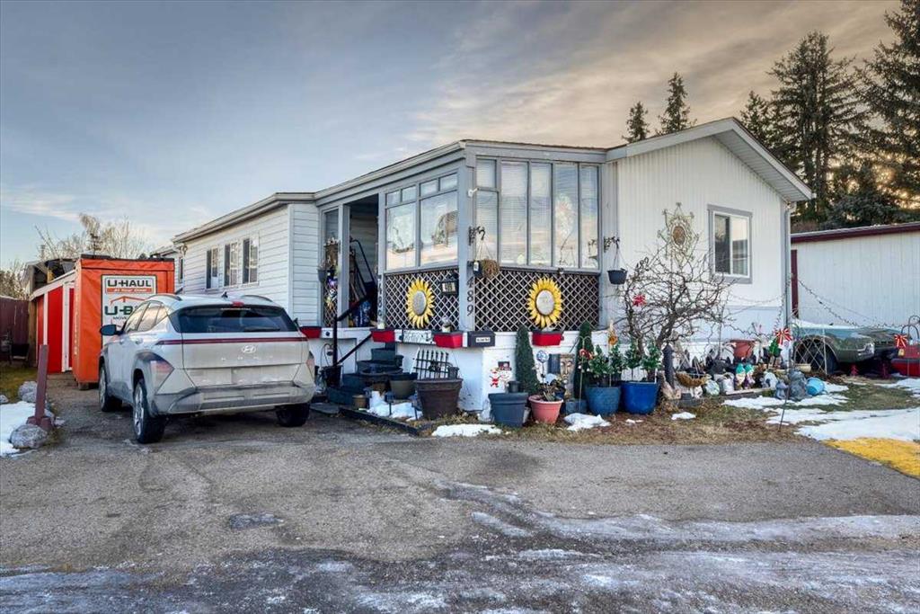 Picture of 489, 3223 83 Street NW, Calgary Real Estate Listing