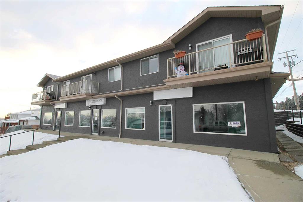 Picture of 1, 4920 45 Avenue , Sylvan Lake Real Estate Listing