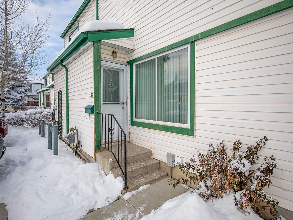 Picture of 132 Pennsylvania Road SE, Calgary Real Estate Listing