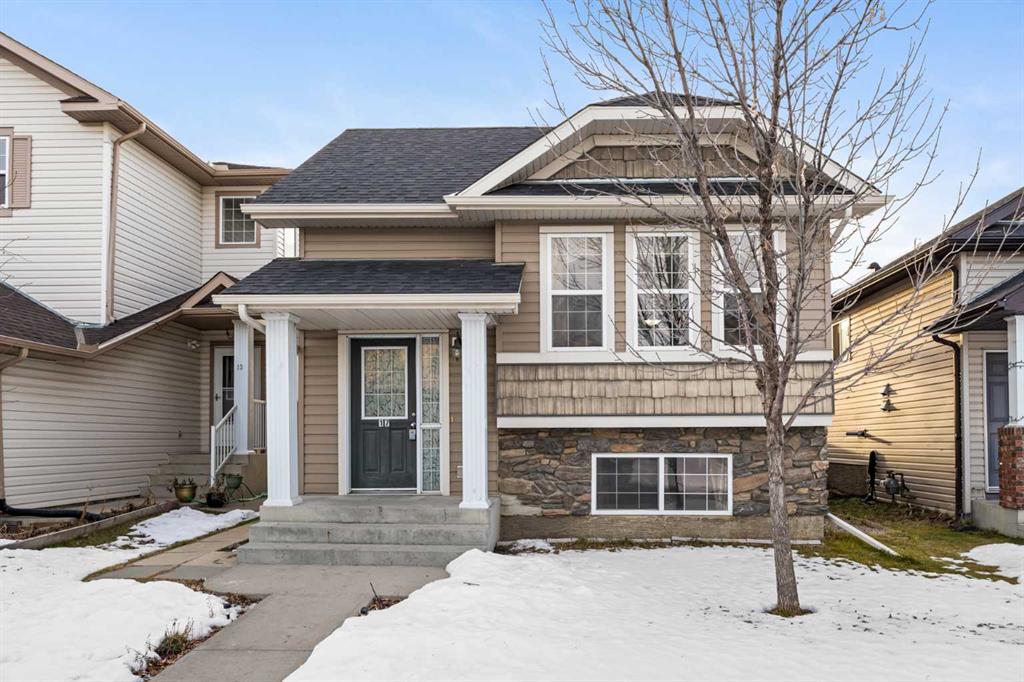 Picture of 17 Martinvalley Crescent NE, Calgary Real Estate Listing