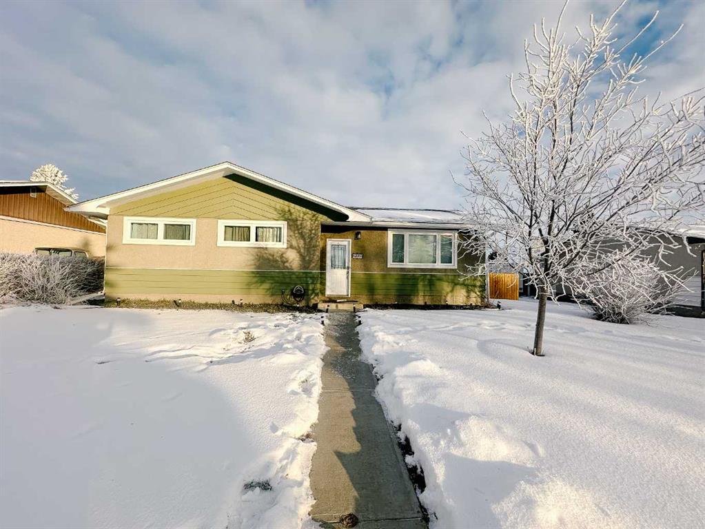 Picture of 5210 44 Street , Olds Real Estate Listing