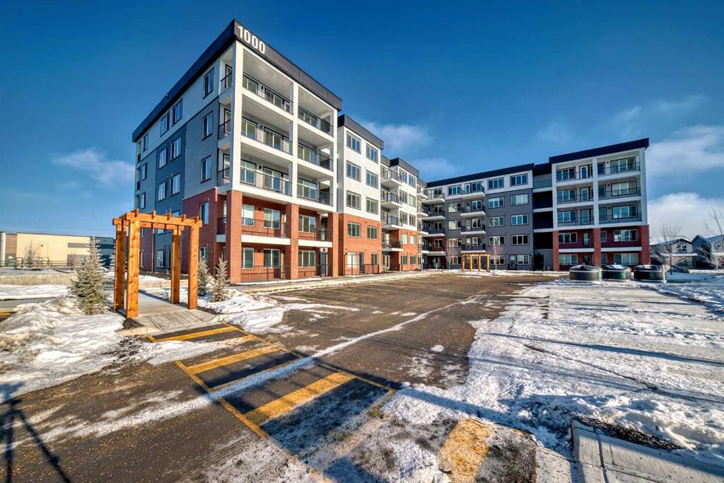 Picture of 1315, 111 wolf creek Drive SE, Calgary Real Estate Listing