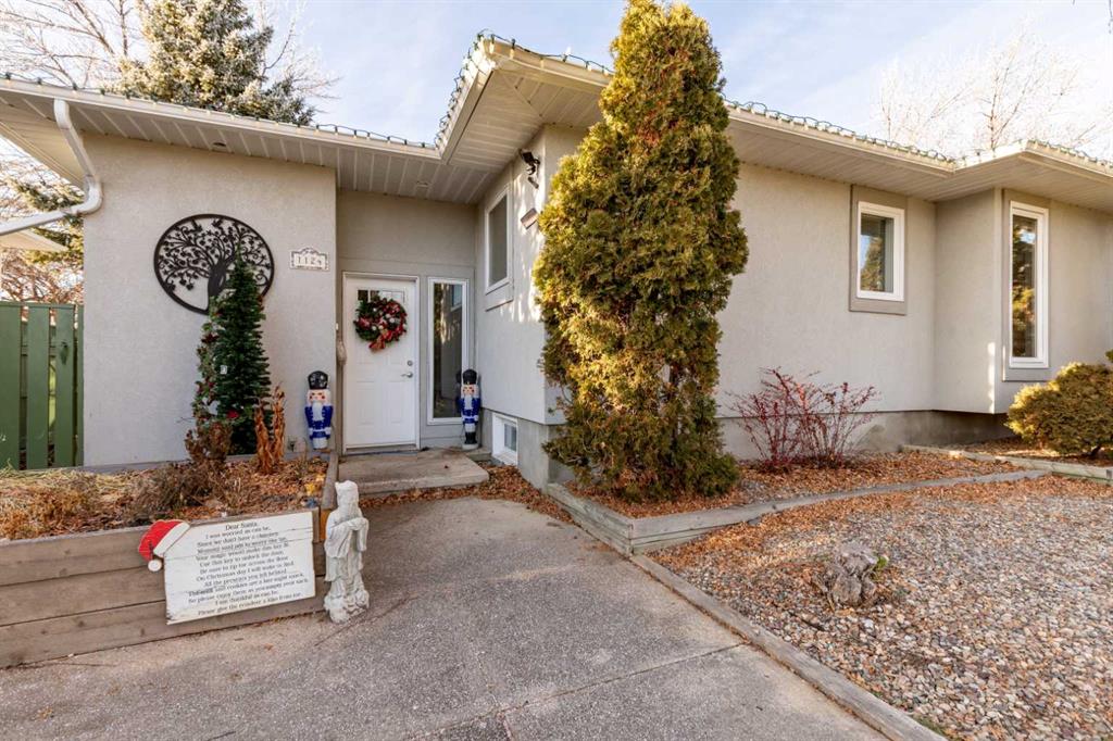 Picture of 1124 29A Street S, Lethbridge Real Estate Listing