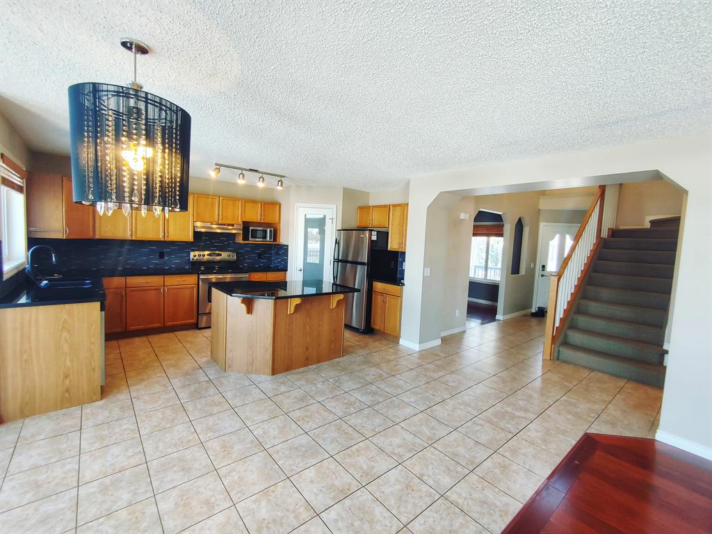 Picture of 4803 201 Street NW, Edmonton Real Estate Listing