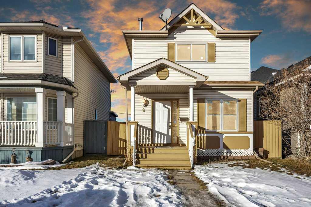 Picture of 8 Martinglen Mews NE, Calgary Real Estate Listing