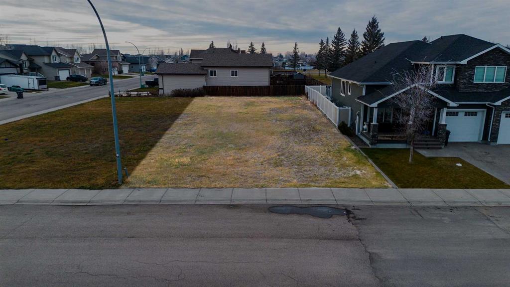 Picture of 4806 7 Street , Coalhurst Real Estate Listing