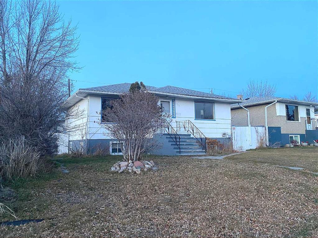 Picture of 1703 2B Avenue N, Lethbridge Real Estate Listing