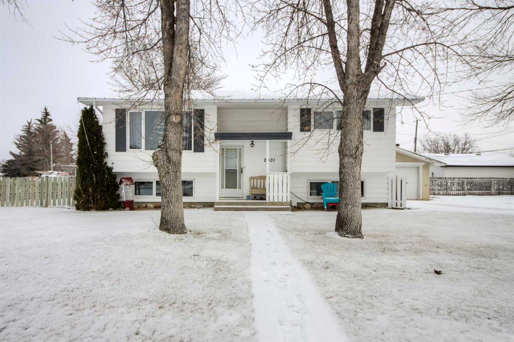 Picture of 2301 13 Street , Coaldale Real Estate Listing