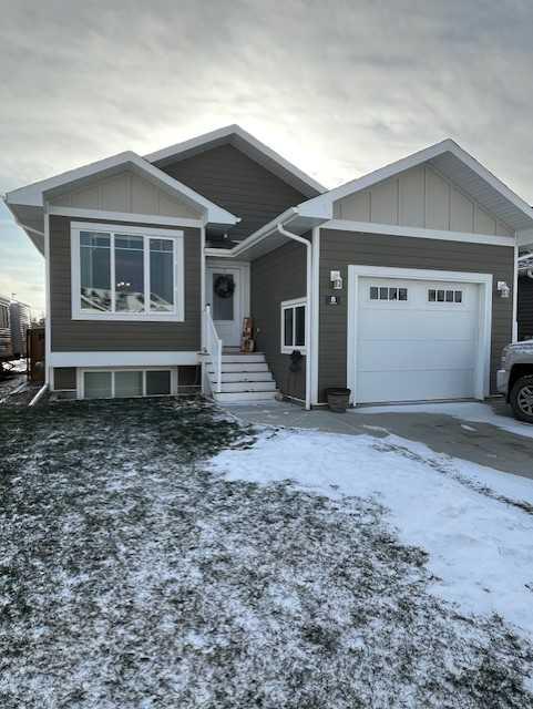 Picture of 8 Westview Place  , Taber Real Estate Listing