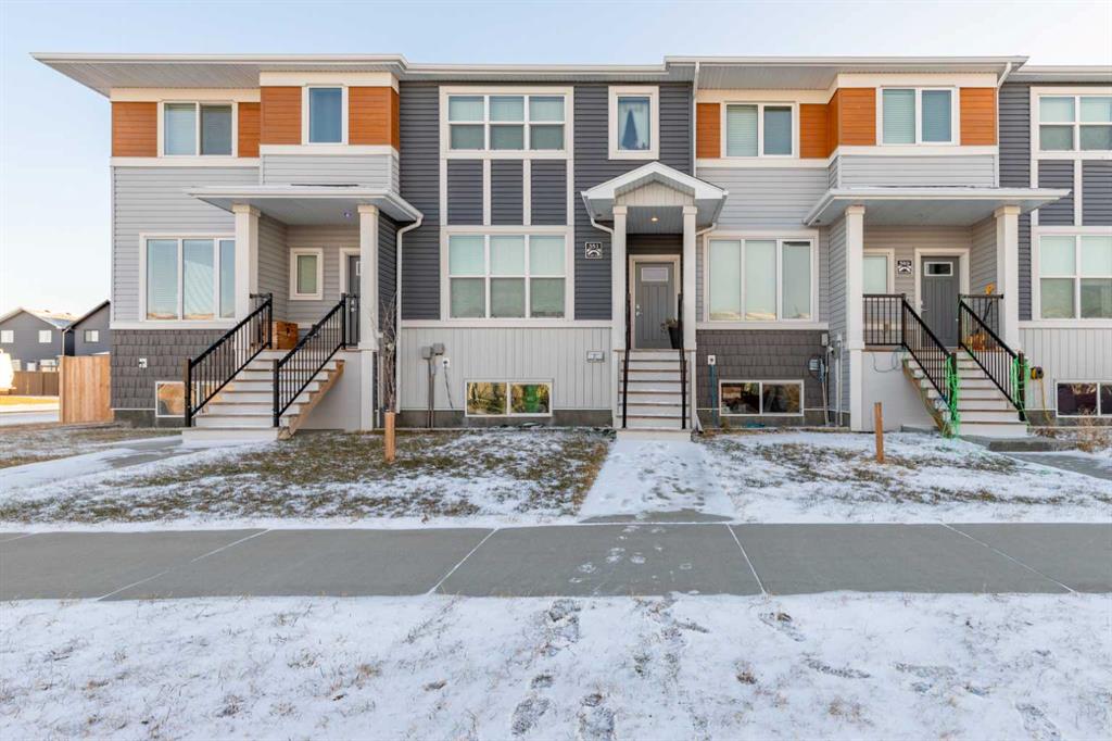 Picture of 351 Mildred Dobbs Boulevard N, Lethbridge Real Estate Listing