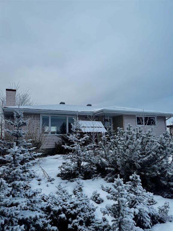 Picture of 12 Marbrooke Circle NE, Calgary Real Estate Listing