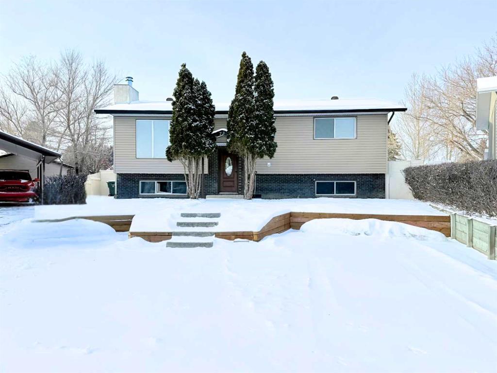 Picture of 73 Ross Haven Crescent SE, Medicine Hat Real Estate Listing