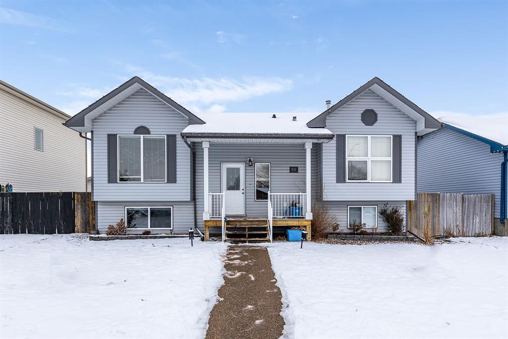 Picture of 2131 11 Avenue NE, Medicine Hat Real Estate Listing