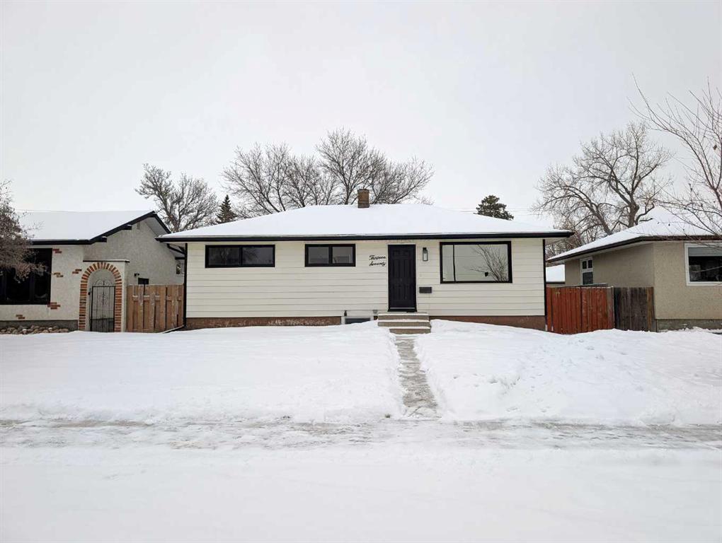 Picture of 1370 McKenzie Crescent NW, Medicine Hat Real Estate Listing