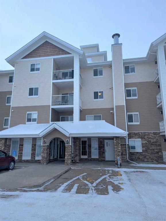 Picture of 109, 3 Broadway Rise , Sylvan Lake Real Estate Listing