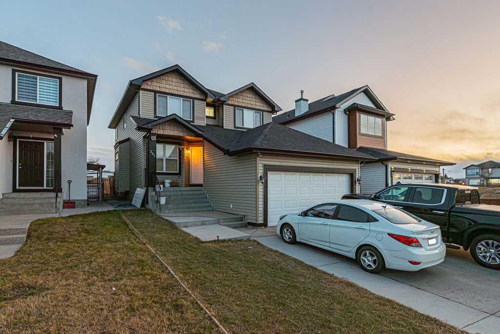 Picture of 357 Martha\'s Manor NE, Calgary Real Estate Listing