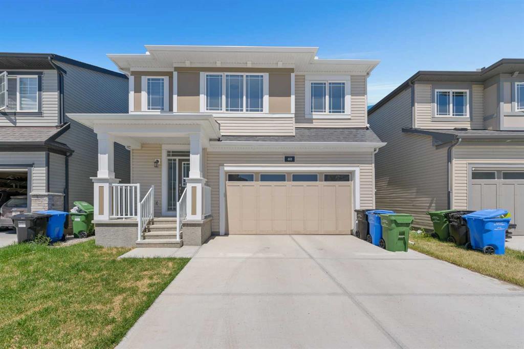 Picture of 40 Carringham Gate NW, Calgary Real Estate Listing