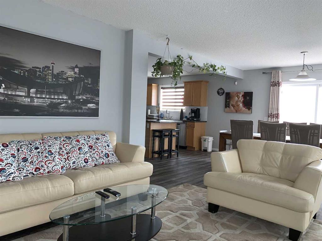 Picture of 49 Royal Elm Mews NW, Calgary Real Estate Listing