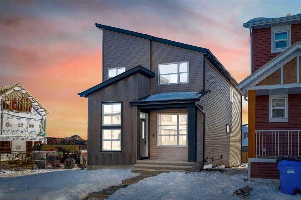 Picture of 102 Herron Street NE, Calgary Real Estate Listing