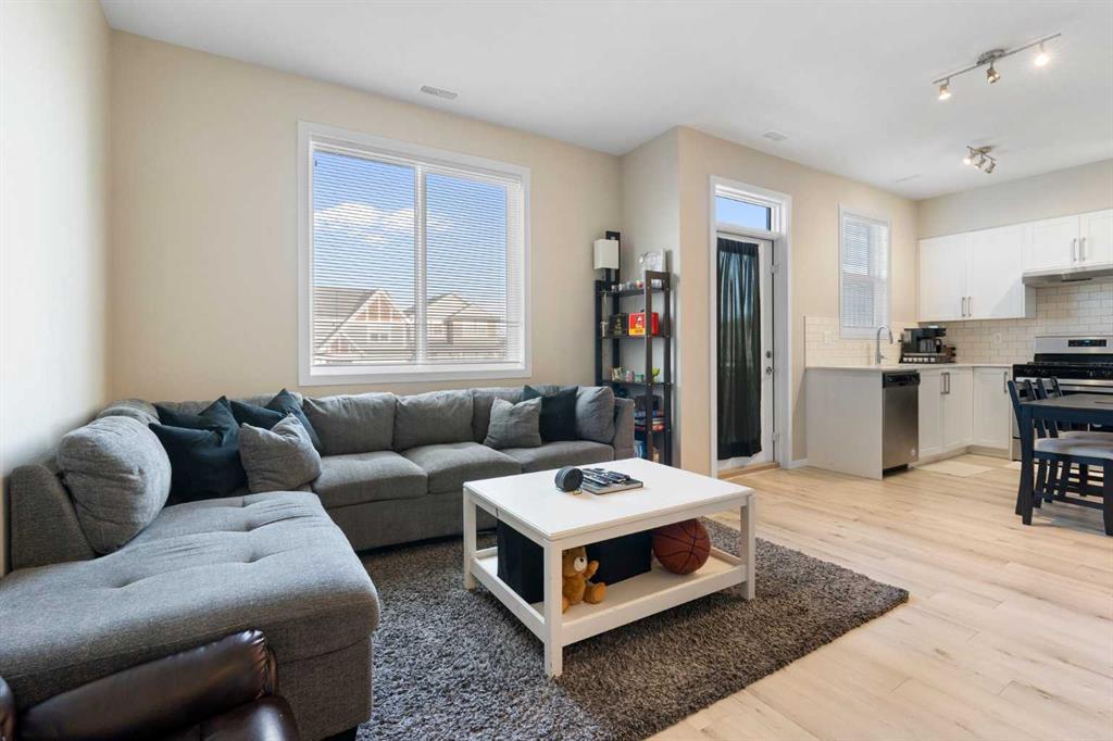 Picture of 202, 375 Redstone Walk NE, Calgary Real Estate Listing