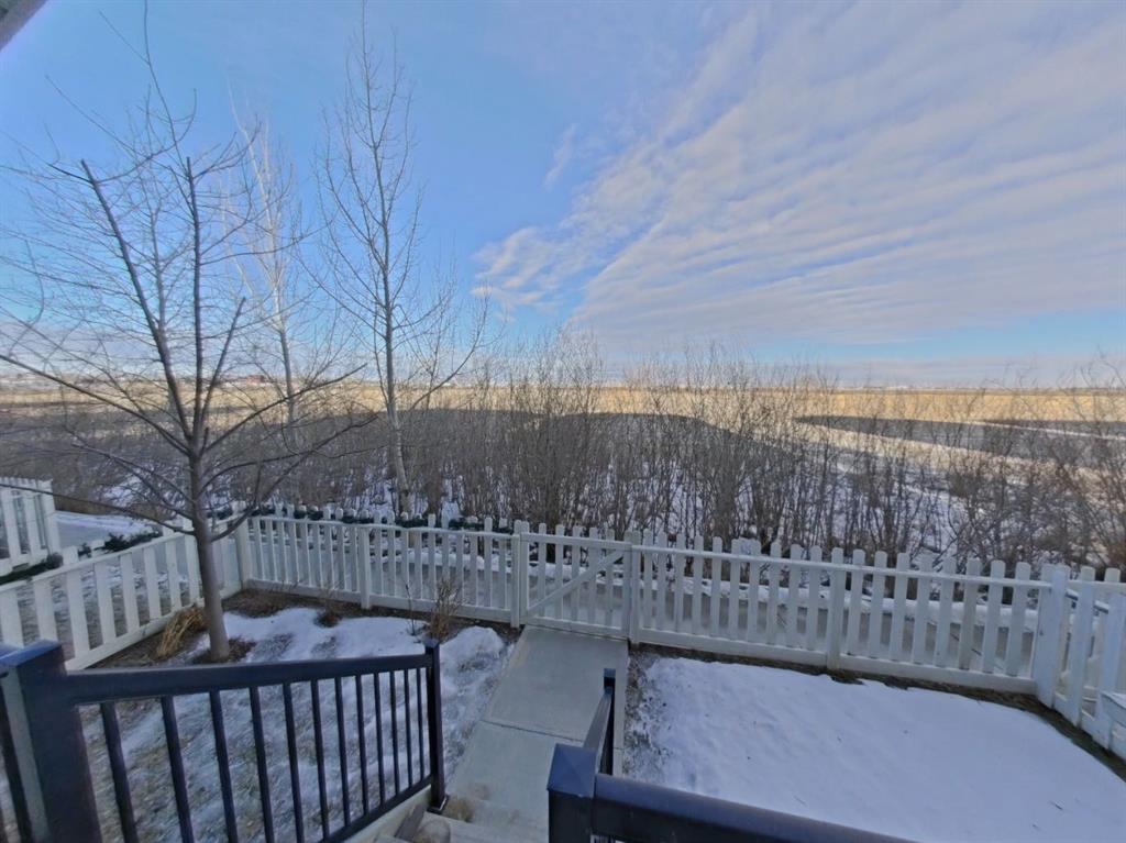 Picture of 28 Stonehouse Crescent NW, High River Real Estate Listing