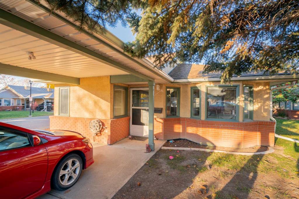 Picture of 2828 Dovely Park SE, Calgary Real Estate Listing