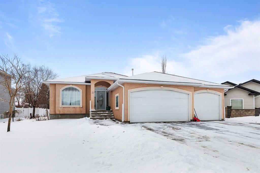 Picture of 21 Cottonwood Close SW, Medicine Hat Real Estate Listing