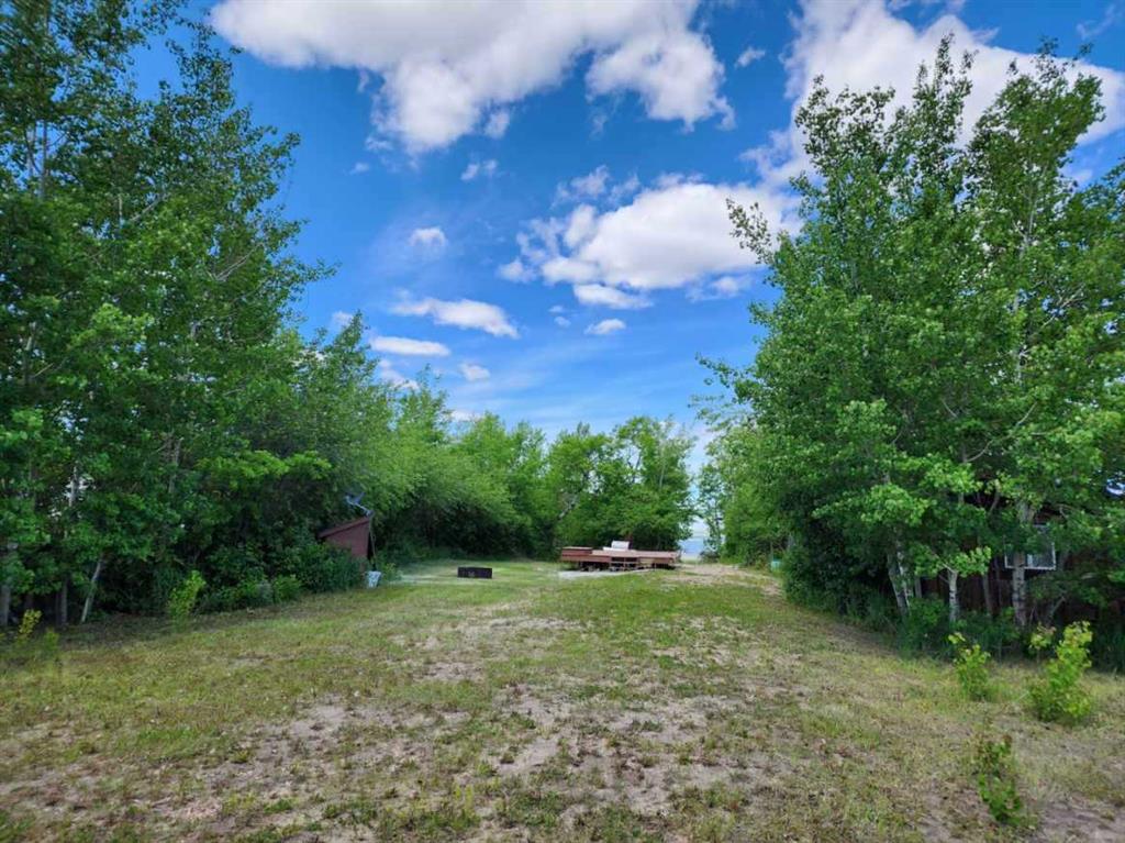 Picture of 39 Sunset Lane , Rural Stettler No. 6, County of Real Estate Listing