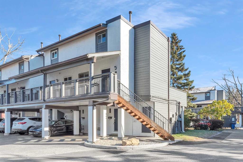 Picture of 802, 2520 Palliser Drive SW, Calgary Real Estate Listing