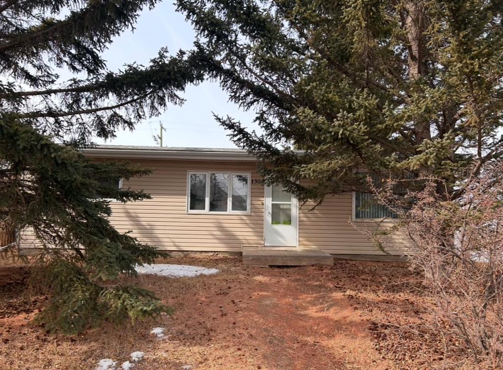 Picture of 1306 15 Street , Wainwright Real Estate Listing