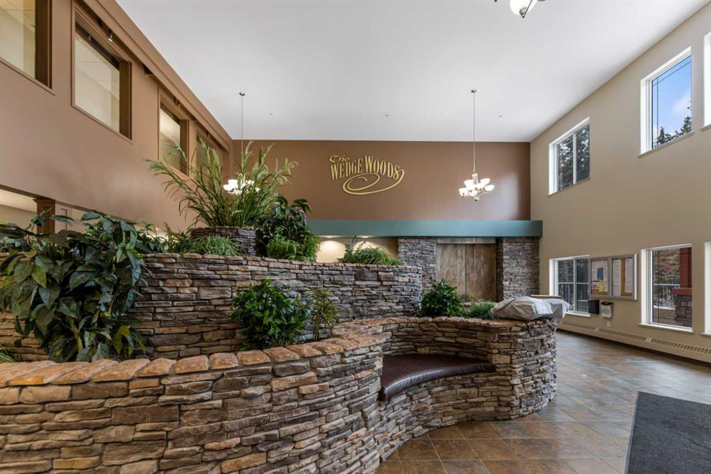 Picture of 438, 20 Discovery Ridge Close SW, Calgary Real Estate Listing