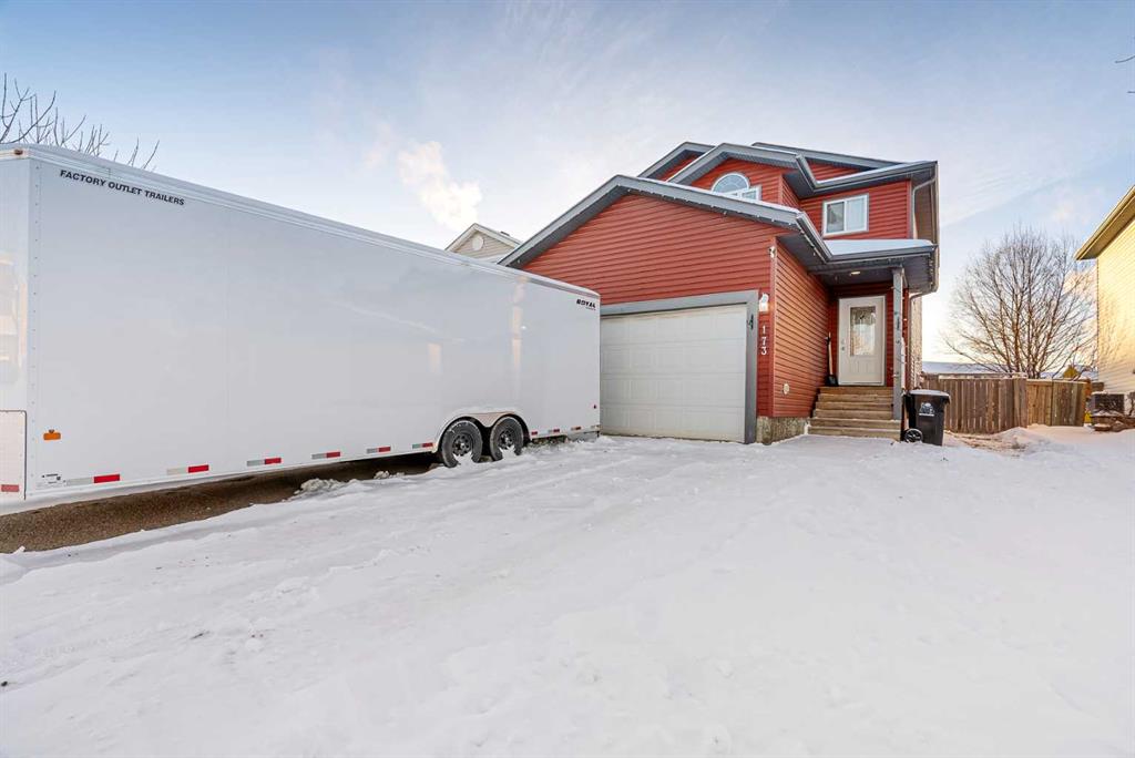 Picture of 173 Pickles Crescent , Fort McMurray Real Estate Listing