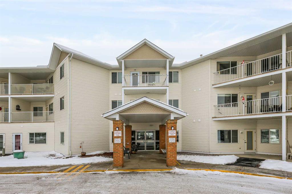 Picture of 215, 3 Parklane Way , Strathmore Real Estate Listing