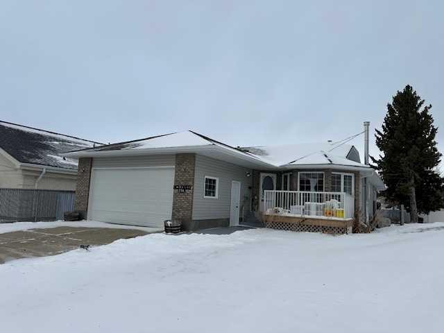 Picture of 256 4th Avenue W, Cardston Real Estate Listing