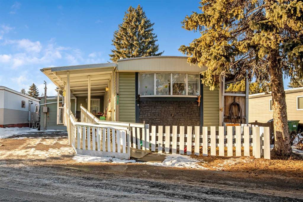 Picture of 71, 3223 83 Street NW, Calgary Real Estate Listing