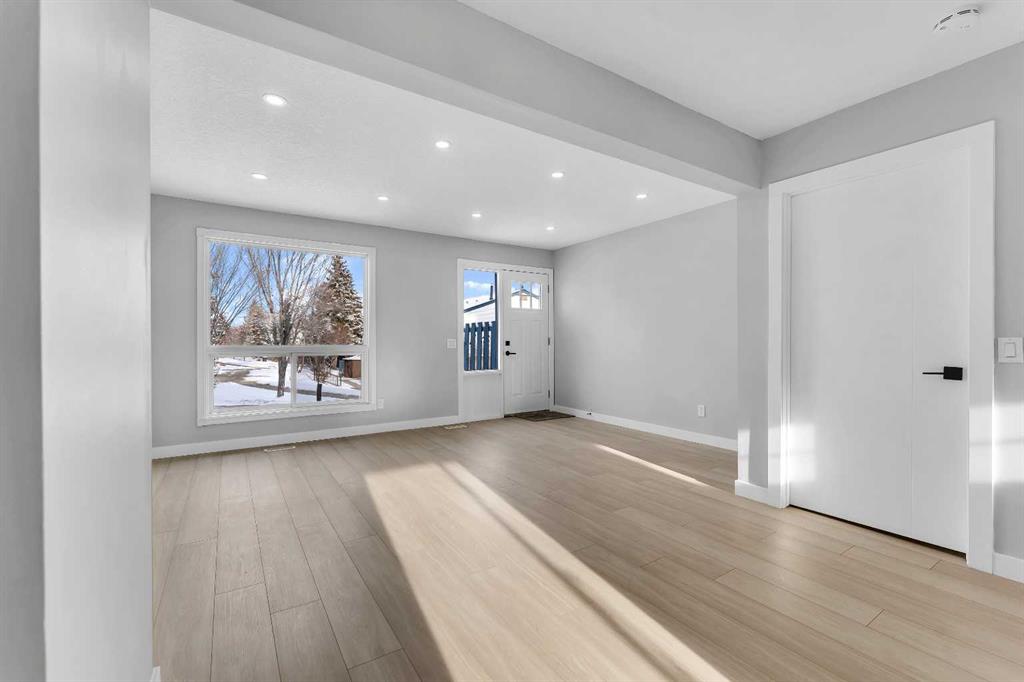 Picture of 13, 6440 4 Street NW, Calgary Real Estate Listing