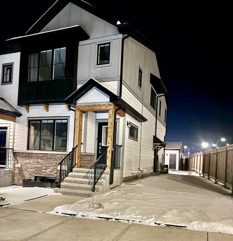 Picture of 26 Silverton Glen Gate SW, Calgary Real Estate Listing