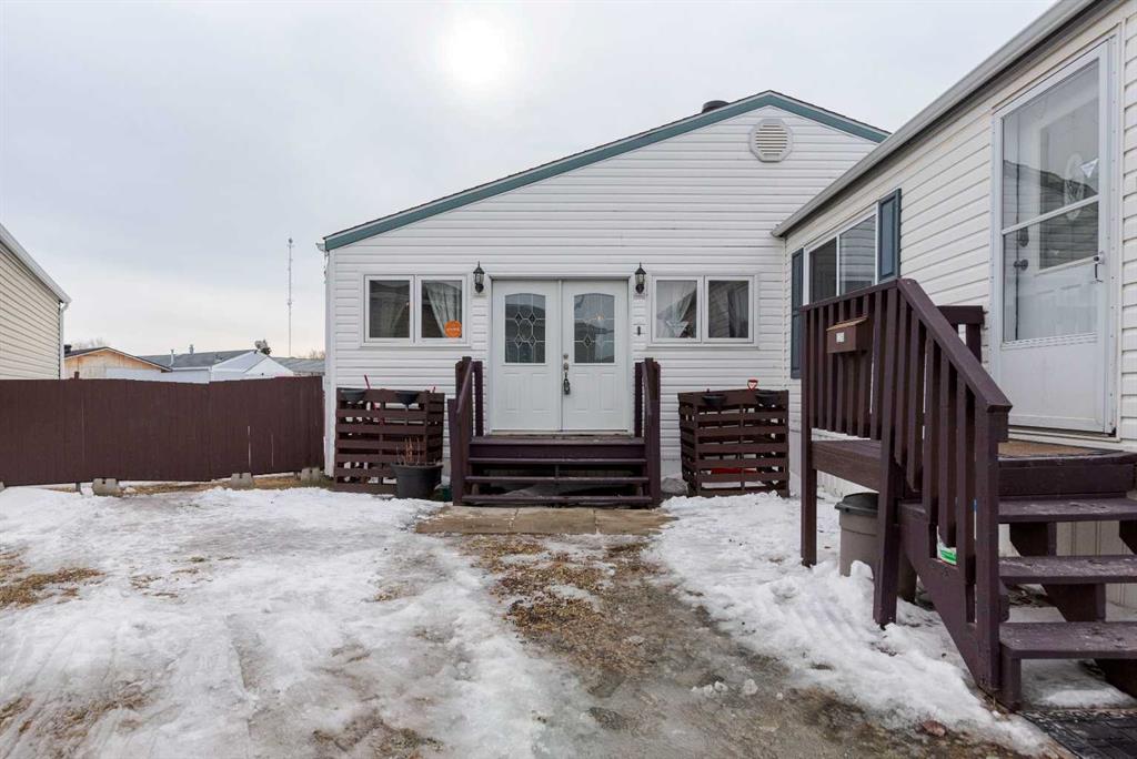 Picture of 121 Grant Bay , Fort McMurray Real Estate Listing