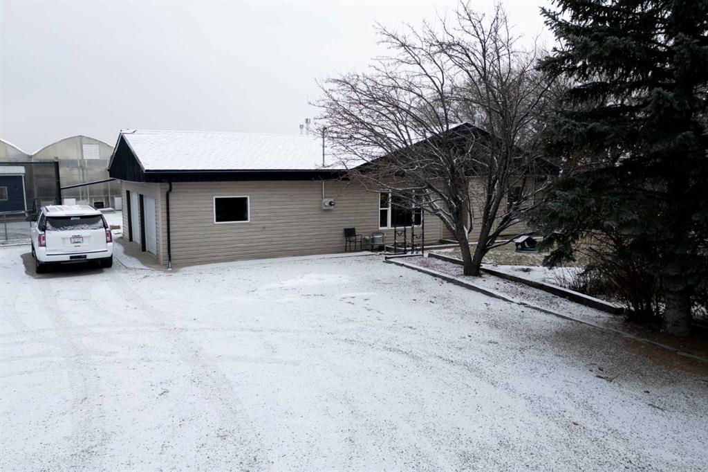 Picture of 1255 Pronghorn Avenue , Pincher Creek Real Estate Listing