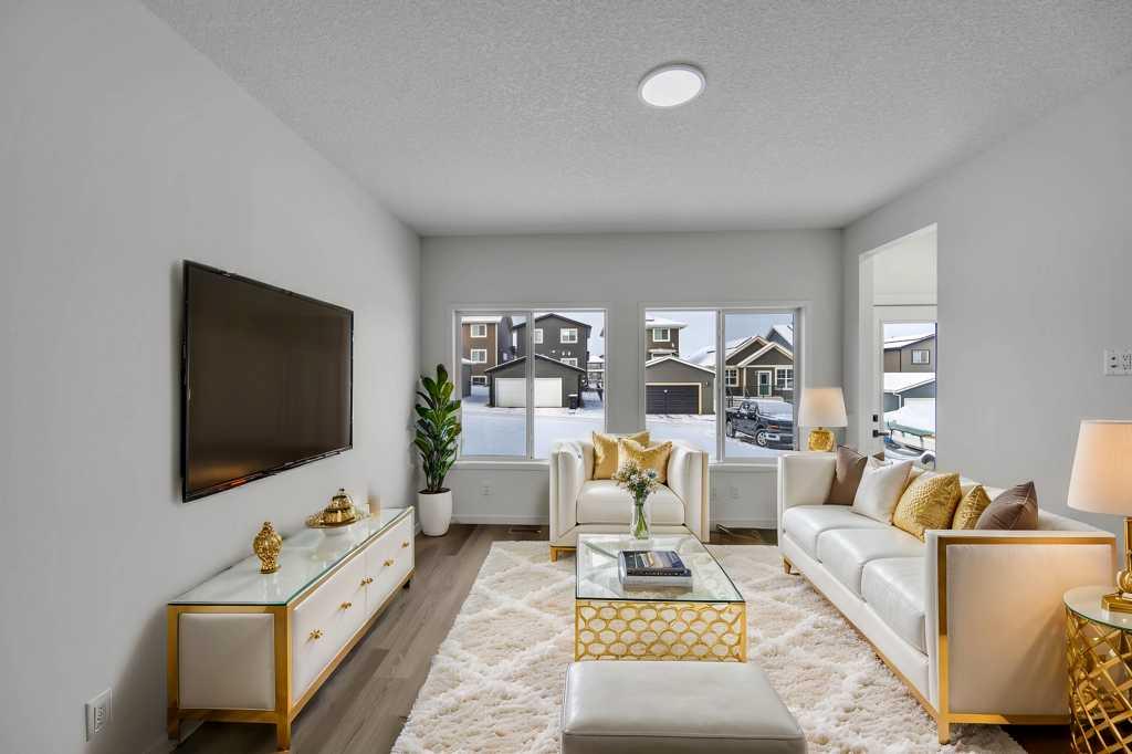 Picture of 166 Edith Road NW, Calgary Real Estate Listing