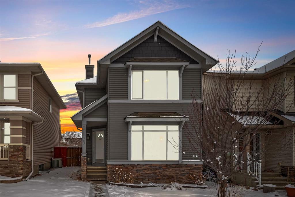 Picture of 147 Silverado Plains Close SW, Calgary Real Estate Listing