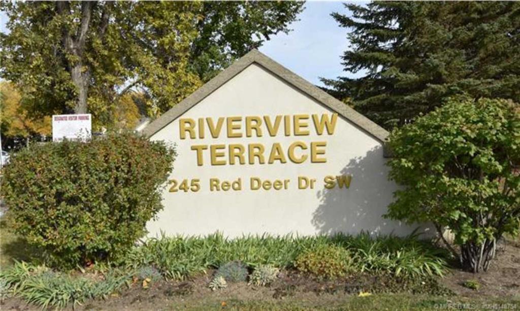 Picture of 302, 245 Red Deer Drive SW, Medicine Hat Real Estate Listing