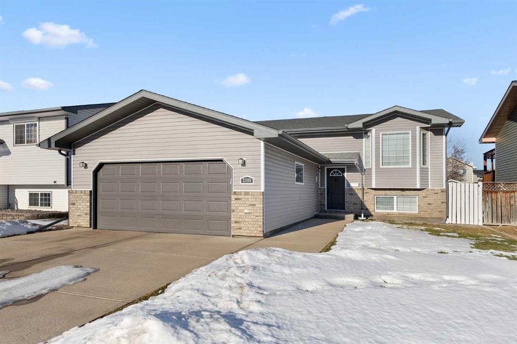 Picture of 2380 Hatcher Drive NE, Medicine Hat Real Estate Listing