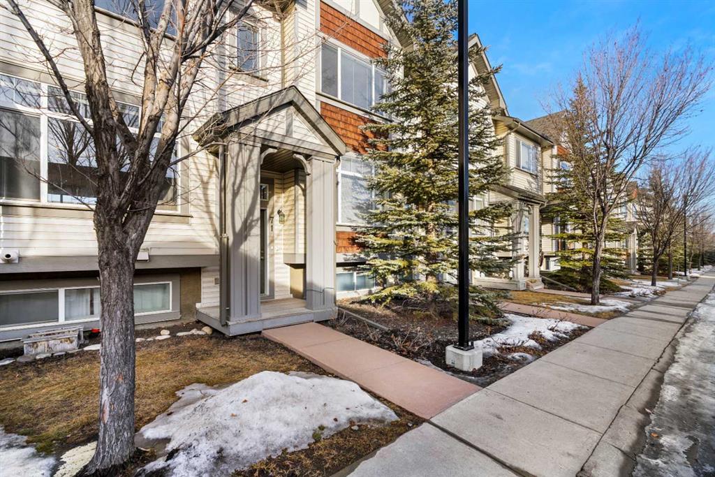 Picture of 71 Copperpond Close SE, Calgary Real Estate Listing