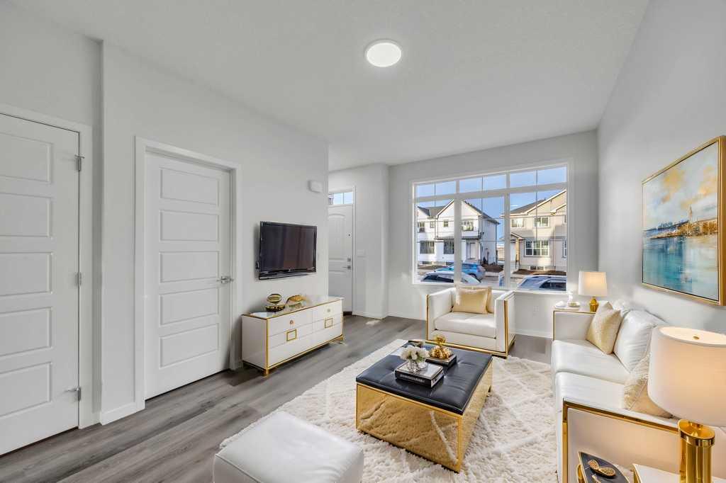 Picture of 491 Tekarra Drive NW, Calgary Real Estate Listing