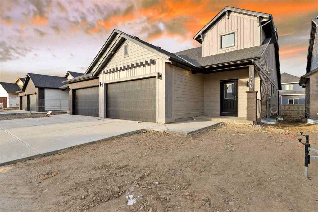 Picture of 300, 15 Coopersfield Link SW, Airdrie Real Estate Listing