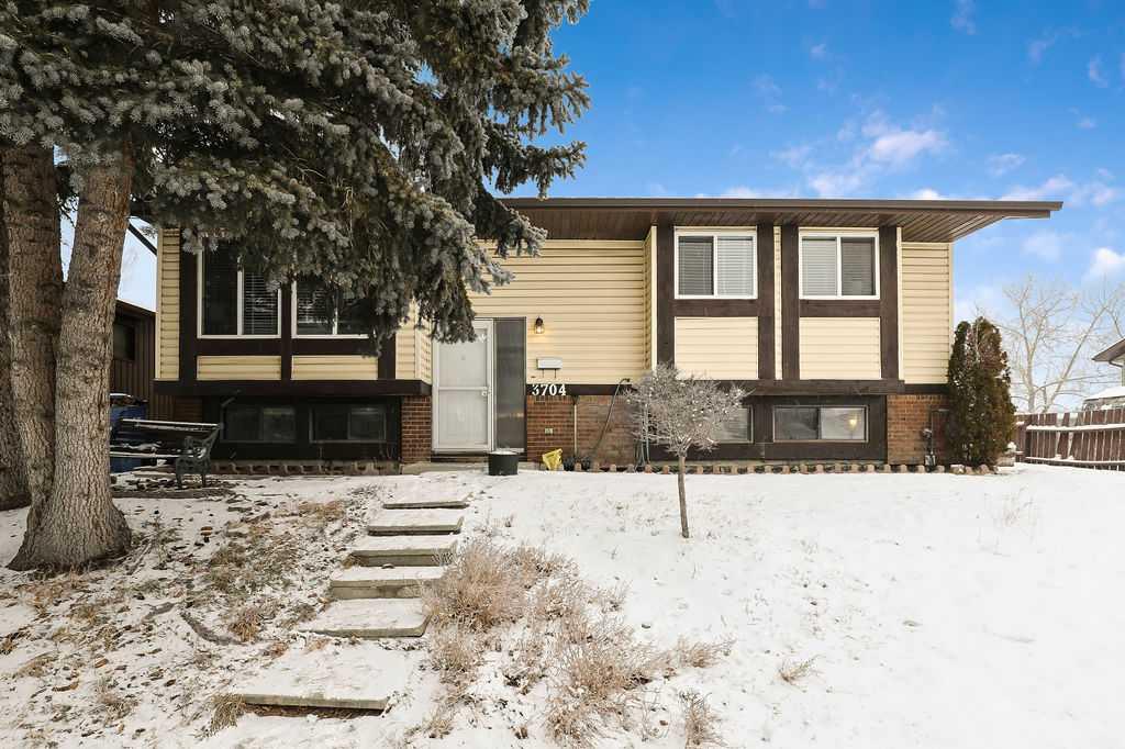 Picture of 3704 39 Street NE, Calgary Real Estate Listing