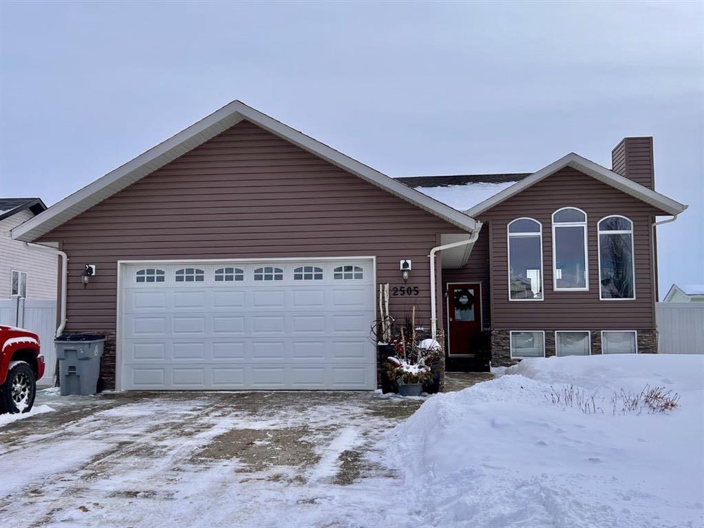 Picture of 2505 10 Avenue , Wainwright Real Estate Listing